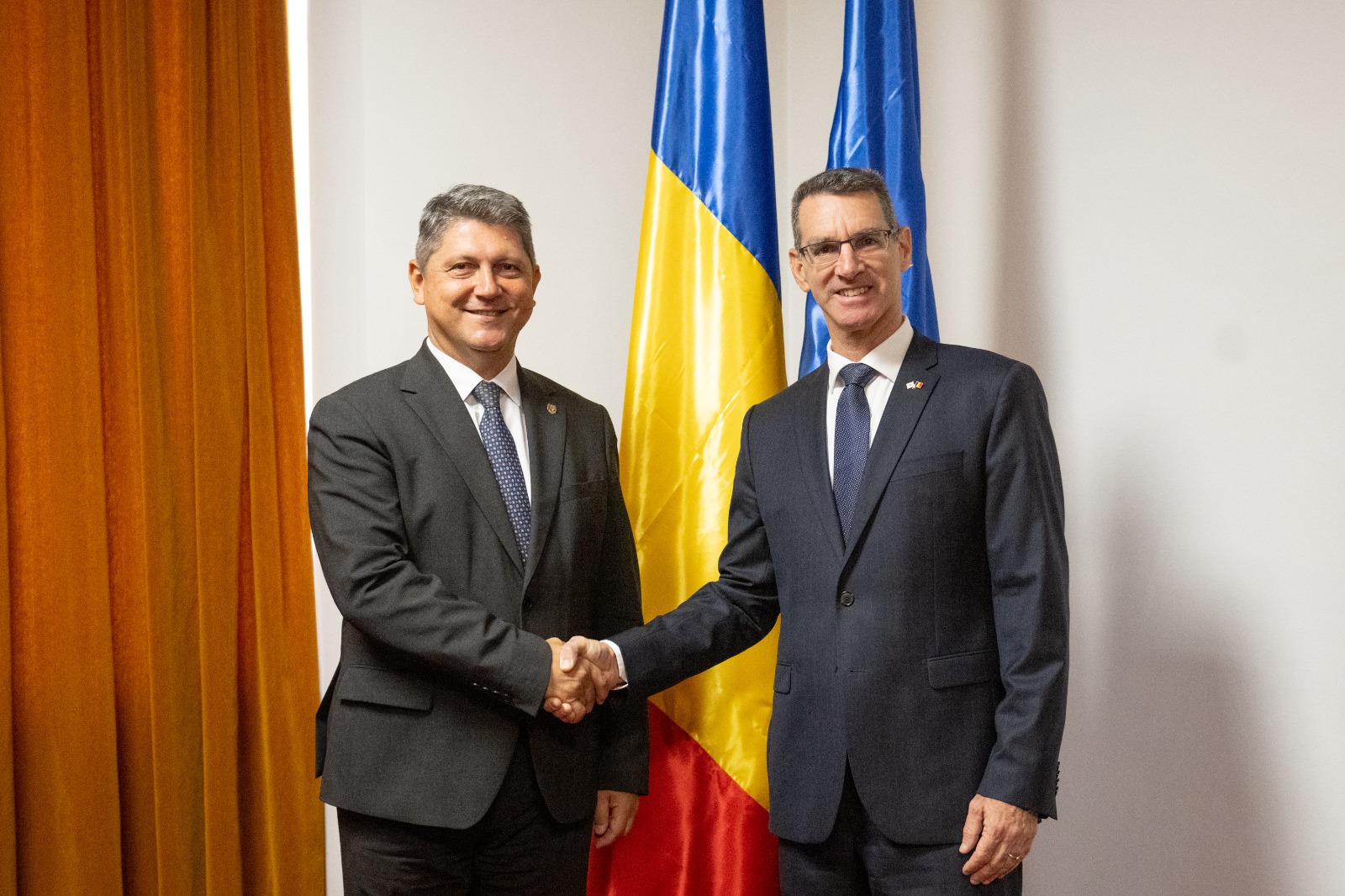 Primirea de către președintele Comisiei pentru politică externă din Senatul României, Titus Corlățean, a ambasadorului agreat al Statului Israel, Lior Ben Dor